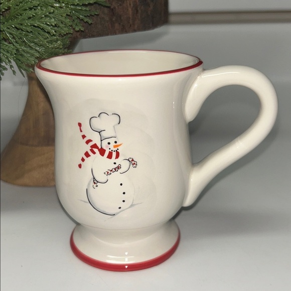 Williams-Sonoma Festive Snowman Mugs Set of 4 - Picture 3 of 7